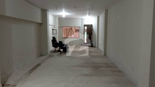 پی ای سی ایچ ایس بلاک 3 پی ای سی ایچ ایس,جمشید ٹاؤن,کراچی میں 4 کمروں کا 9 مرلہ مکان 8.5 کروڑ میں برائے فروخت۔