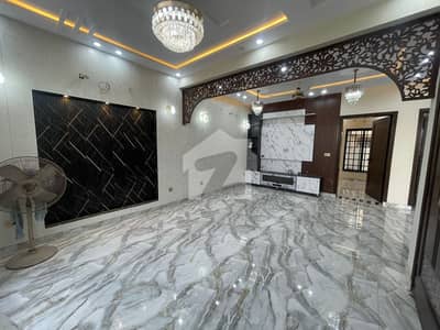 بحریہ ٹاؤن سیکٹر ای بحریہ ٹاؤن,لاہور میں 3 کمروں کا 5 مرلہ مکان 2.25 کروڑ میں برائے فروخت۔ بحریہ ٹاؤن سیکٹر ای بحریہ ٹاؤن,لاہور میں 3 کمروں کا 5 مرلہ مکان 2.25 کروڑ میں برائے فروخت۔
