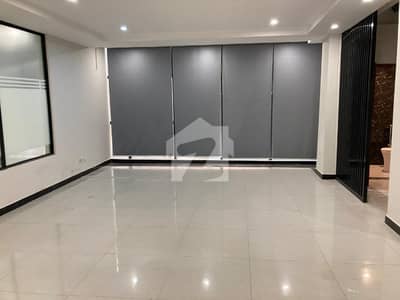 گلبرگ گرینز گلبرگ,اسلام آباد میں 9 مرلہ Studio دفتر 3.0 لاکھ میں کرایہ پر دستیاب ہے۔