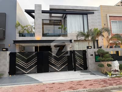 10 MARLA ULTRA LUXURY MODREN HOUSE FOR SALE IN HUSSAIN BLOCK BAHRIA TOWN LAHORE