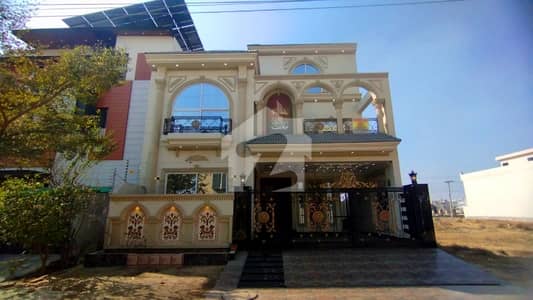 ایل ڈی اے ایوینیو ۔ بلاک جے ایل ڈی اے ایوینیو,لاہور میں 6 کمروں کا 10 مرلہ مکان 3.35 کروڑ میں برائے فروخت۔ ایل ڈی اے ایوینیو ۔ بلاک جے ایل ڈی اے ایوینیو,لاہور میں 6 کمروں کا 10 مرلہ مکان 3.35 کروڑ میں برائے فروخت۔