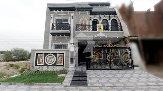 ایل ڈی اے ایوینیو ۔ بلاک ایم ایل ڈی اے ایوینیو,لاہور میں 5 کمروں کا 10 مرلہ مکان 3.4 کروڑ میں برائے فروخت۔