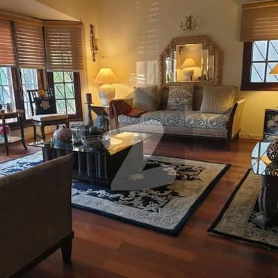 House Available For Sale On Margalla Road