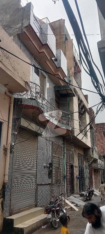 چونگی امر سدھو لاہور میں 7 کمروں کا 4 مرلہ مکان 1.35 کروڑ میں برائے فروخت۔ چونگی امر سدھو لاہور میں 7 کمروں کا 4 مرلہ مکان 1.35 کروڑ میں برائے فروخت۔