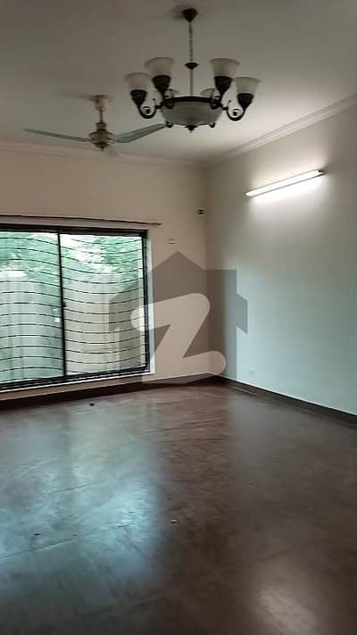 10 Marla 3 Bed Room House Available For Sale In Askari 11