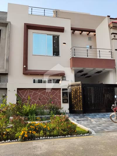 Beautiful 5 Marla Stylish House In Executive Block Beautiful 5 Marla Stylish House In Executive Block