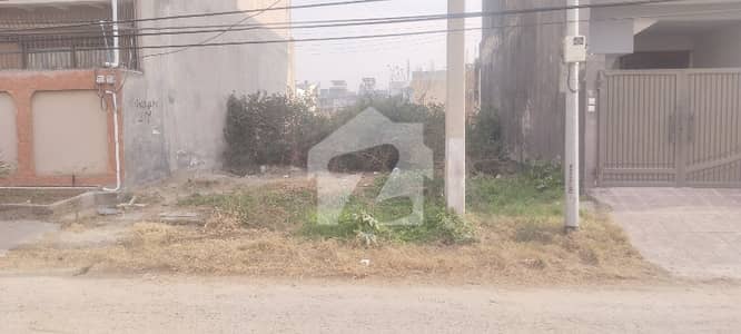 5 Marla Plot With Ideal Access For Sale