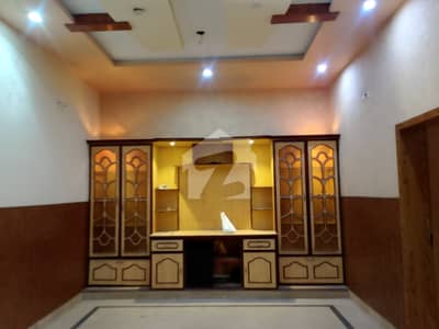 مرغزار آفیسرز کالونی ۔ بلاک آر مرغزار آفیسرز کالونی,لاہور میں 4 کمروں کا 8 مرلہ مکان 95.0 ہزار میں کرایہ پر دستیاب ہے۔