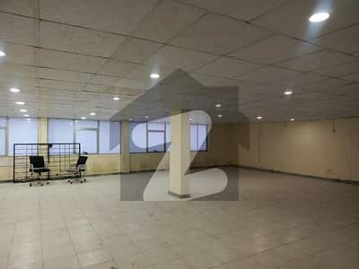 ایف ۔ 8 مرکز ایف ۔ 8,اسلام آباد میں 1 کنال Studio دفتر 11.25 لاکھ میں کرایہ پر دستیاب ہے۔
