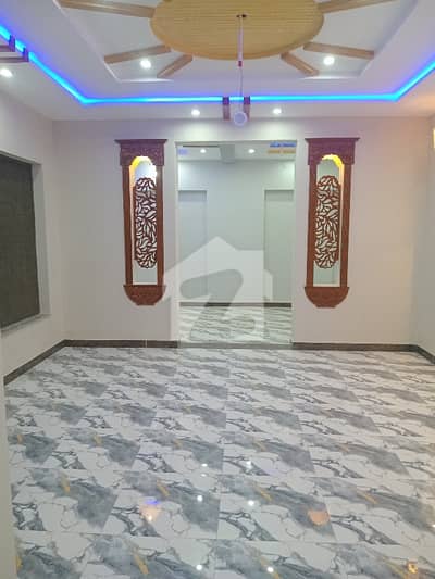 ایل ڈی اے ایوینیو لاہور میں 7 کمروں کا 1 کنال مکان 7.0 کروڑ میں برائے فروخت۔