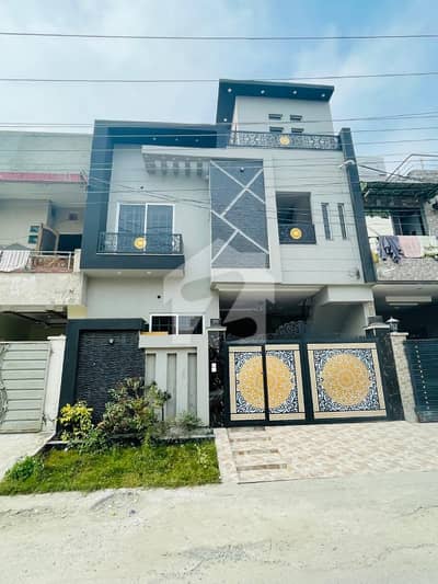 جوبلی ٹاؤن ۔ بلاک ای جوبلی ٹاؤن,لاہور میں 5 کمروں کا 5 مرلہ مکان 2.35 کروڑ میں برائے فروخت۔ جوبلی ٹاؤن ۔ بلاک ای جوبلی ٹاؤن,لاہور میں 5 کمروں کا 5 مرلہ مکان 2.35 کروڑ میں برائے فروخت۔