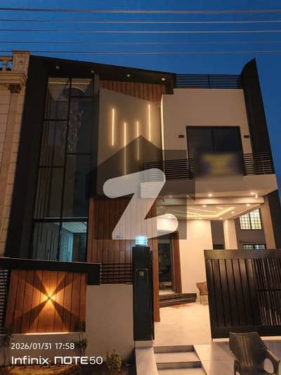 5 MARLA BRAND NEW DESIGNER HOUSE IN DHA 11 RAHABAR