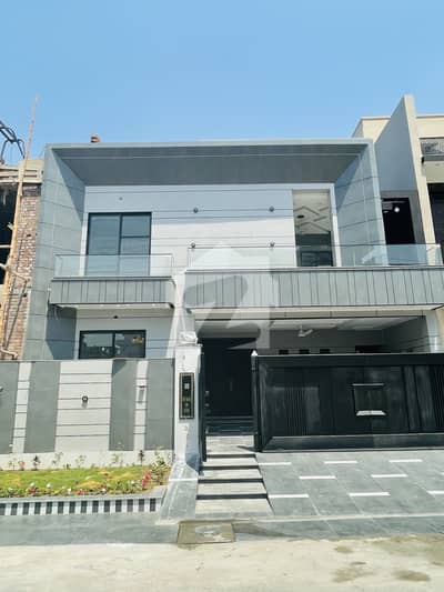 10 MARLA BEAUTIFUL HOUSE AVAILABLE FOR SALE IN LDA AVENUE BLOCK M