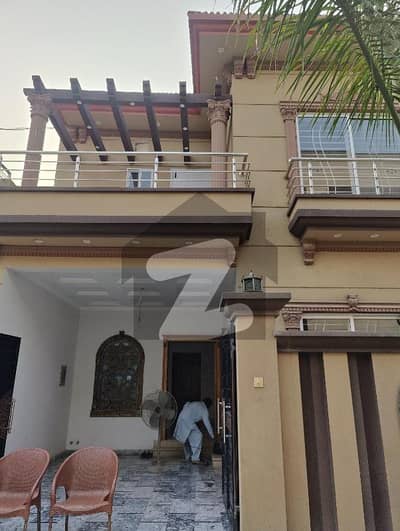 الفلاح ٹاؤن لاہور میں 5 کمروں کا 5 مرلہ مکان 2.35 کروڑ میں برائے فروخت۔