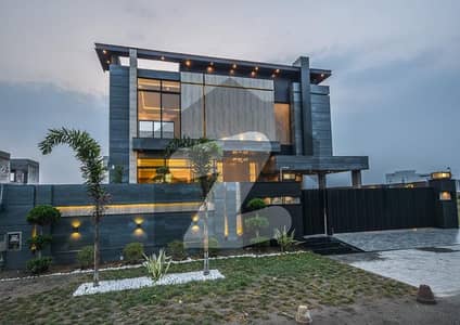 1 KANAL ESTHETICALLY WELL-DESIGNED HOUSE FOR SALE IN DHA PHASE 8