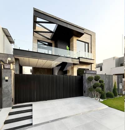10 Marla Modern House Available For Rent On Prime Location In Bahria Town