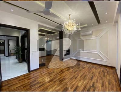 BRAND NEW 10 MARLA FULL HOUSE FOR RENT IN DHA PHASE 8 BRAND NEW 10 MARLA FULL HOUSE FOR RENT IN DHA PHASE 8