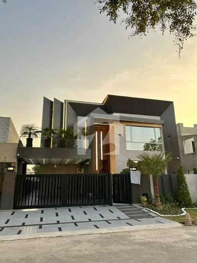Luxury 1 Kanal 5-Bedroom Full House For Rent DHA Phase 7, Lahore