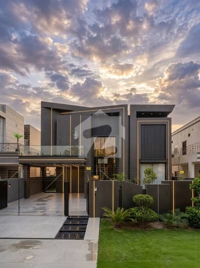 1 KANAL MODERN DESIGNE TOP LOCATION BUNGALOW DHA LAHORE