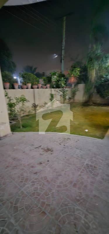 عسکری 10 - سیکٹر اے عسکری 10,عسکری,لاہور میں 5 کمروں کا 1 کنال مکان 11.0 کروڑ میں برائے فروخت۔ عسکری 10 - سیکٹر اے عسکری 10,عسکری,لاہور میں 5 کمروں کا 1 کنال مکان 11.0 کروڑ میں برائے فروخت۔
