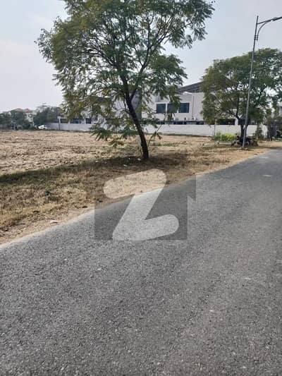 Plot For Sale Corner 24.5 Marla Phase 7 T Block