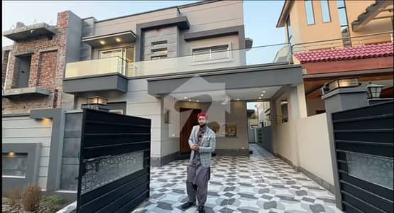 10 Marla Brand New House With Solar For Rent In DHA Rahbar