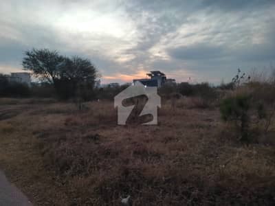 30*60 Size Plot For Sale In E12/3