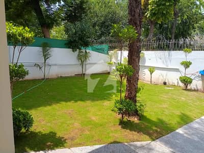 Beautiful Liveable House in Reasonable Price in F-8