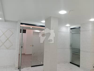 Prime Commercial Space Available for Rent in Blue Are