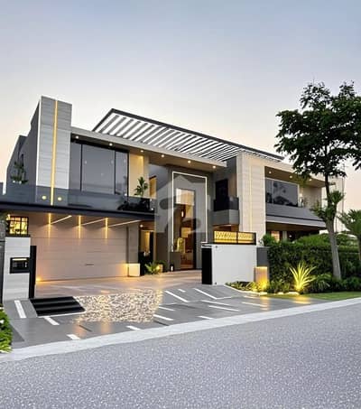 2 KANAL FULL FURNISEH EYE CATCHING SUPERB LUXURY BUNGALOW FOR SALE