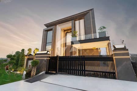 KANAL EYE CATCHING SUPERB LUXURY BUNGALOW FOR SALE ON TOP LOCATION