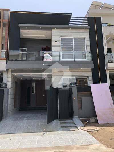 5 Marla Brand New Modern Design Lavish House For Sale In Park View City Lahore For Discounted Price And Original Pictures Download The App Signature Lands