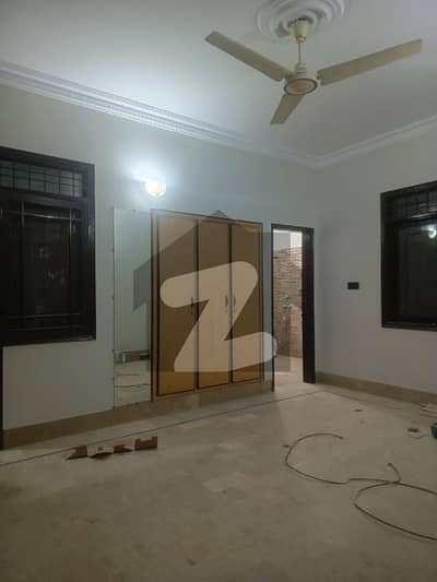 500 Yards 3 Bed DD 1st Floor Portion For Rent In Block 8 Gulshan-E-Iqbal Karachi | Prime Location | Ideal For Families
