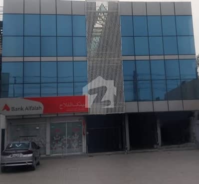 ڈیفینس روڈ لاہور میں 6 مرلہ دکان 6.25 لاکھ میں کرایہ پر دستیاب ہے۔