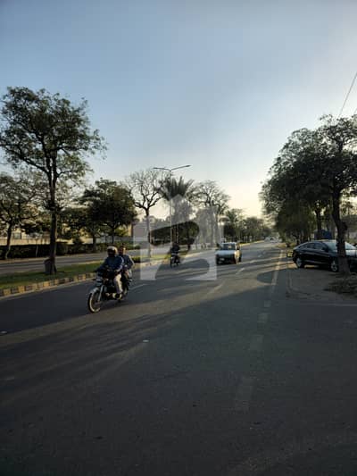 ڈی ایچ اے فیز 3 - بلاک ڈبلیو فیز 3,ڈیفنس (ڈی ایچ اے),لاہور میں 1 کنال رہائشی پلاٹ 6.9 کروڑ میں برائے فروخت۔ ڈی ایچ اے فیز 3 - بلاک ڈبلیو فیز 3,ڈیفنس (ڈی ایچ اے),لاہور میں 1 کنال رہائشی پلاٹ 6.9 کروڑ میں برائے فروخت۔