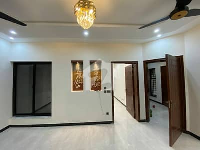 بحریہ انکلیو بحریہ ٹاؤن,اسلام آباد میں 5 کمروں کا 8 مرلہ مکان 1.5 لاکھ میں کرایہ پر دستیاب ہے۔