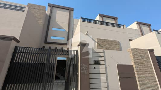 حیدرآباد بائی پاس حیدر آباد میں 4 کمروں کا 5 مرلہ مکان 1.8 کروڑ میں برائے فروخت۔
