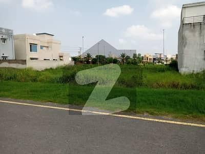 بحریہ ٹاؤن فیز 8 ۔ سیکٹر ای - 1 بحریہ ٹاؤن فیز 8,بحریہ ٹاؤن راولپنڈی,راولپنڈی میں 10 مرلہ رہائشی پلاٹ 1.25 کروڑ میں برائے فروخت۔