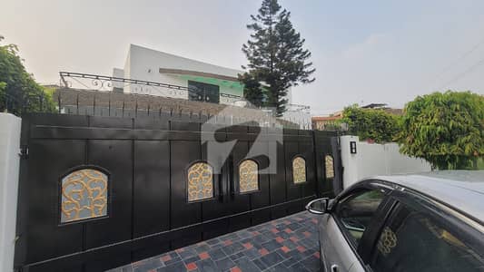 ڈی ایچ اے فیز 1 - بلاک کے فیز 1,ڈیفنس (ڈی ایچ اے),لاہور میں 5 کمروں کا 1 کنال مکان 6.25 کروڑ میں برائے فروخت۔