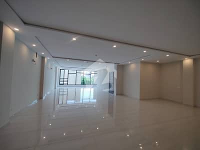 8 Marla commercial 1st floor for rent in phase 3 DHA Lahore