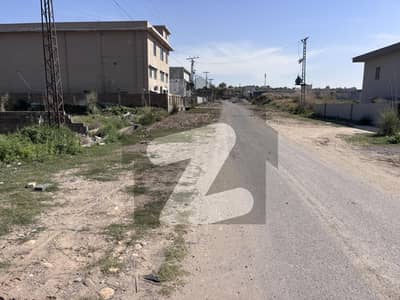 راوت انڈسٹریل اسٹیٹ راولپنڈی میں 2 کنال صنعتی زمین 3.1 کروڑ میں برائے فروخت۔