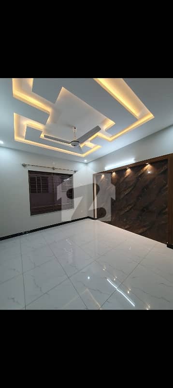 30x60 7 Marla Tile Flooring Prime Location House For Rent in G-13