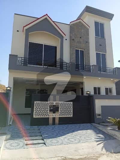 B 17 E block 30x60 4Story House for sale