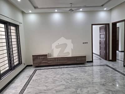 ای ۔ 11 اسلام آباد میں 3 کمروں کا 1 کنال بالائی پورشن 1.45 لاکھ میں کرایہ پر دستیاب ہے۔ ای ۔ 11 اسلام آباد میں 3 کمروں کا 1 کنال بالائی پورشن 1.45 لاکھ میں کرایہ پر دستیاب ہے۔