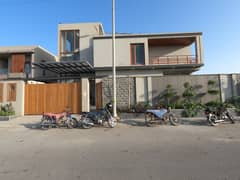 DHA Phase 8 House Sized 500 Square Yards For sale DHA Phase 8 House Sized 500 Square Yards For sale