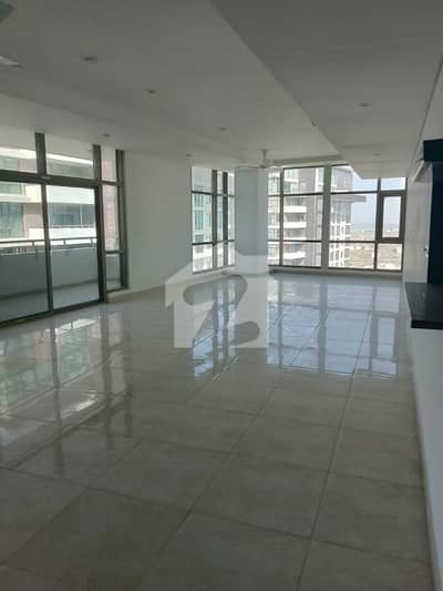 3-Beds Apartment Available For Rent