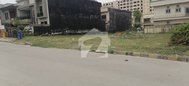 بحریہ ٹاؤن فیز 8 ۔ بلاک ڈی بحریہ ٹاؤن فیز 8,بحریہ ٹاؤن راولپنڈی,راولپنڈی میں 10 مرلہ رہائشی پلاٹ 1.55 کروڑ میں برائے فروخت۔