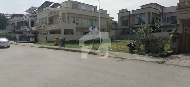 بحریہ ٹاؤن فیز 8 ۔ بلاک ڈی بحریہ ٹاؤن فیز 8,بحریہ ٹاؤن راولپنڈی,راولپنڈی میں 10 مرلہ رہائشی پلاٹ 1.65 کروڑ میں برائے فروخت۔
