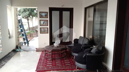 2 Kanal Independent Ground Portion Available For Rent