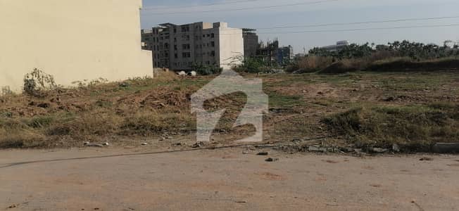 بحریہ ٹاؤن فیز 8 ۔ بلاک سی بحریہ ٹاؤن فیز 8,بحریہ ٹاؤن راولپنڈی,راولپنڈی میں 10 مرلہ رہائشی پلاٹ 1.25 کروڑ میں برائے فروخت۔